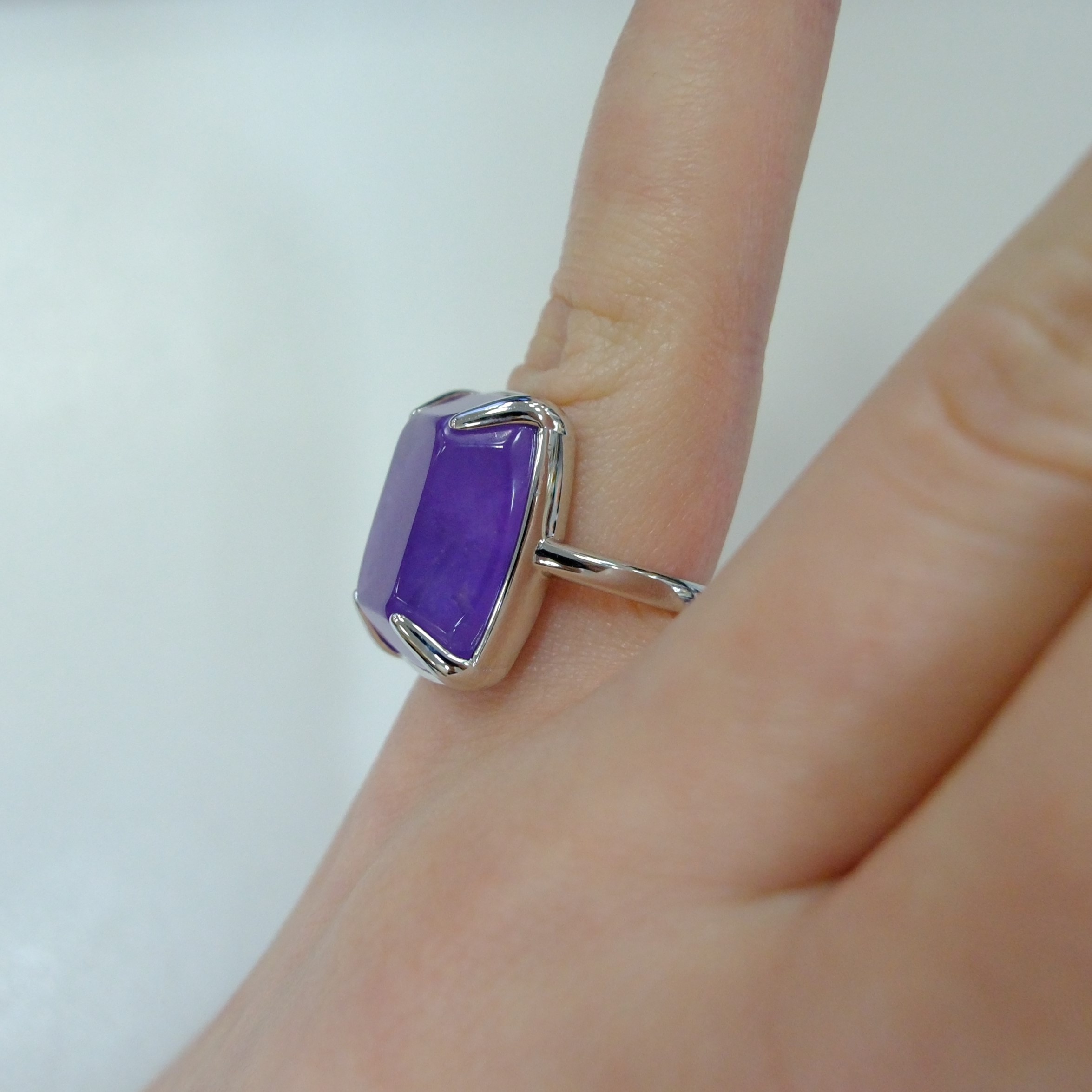 Серебряное кольцо с аметистом